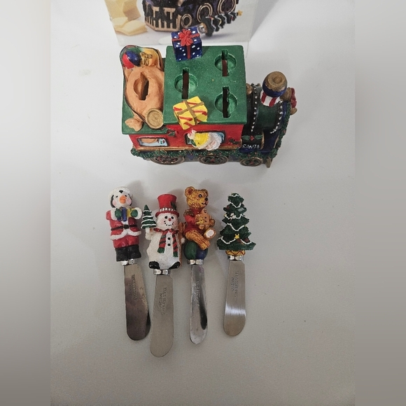 Open Box! Hand Painted Train Spreader Set! - Picture 3 of 4